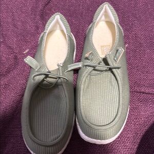 Women's Green Casual Shoes